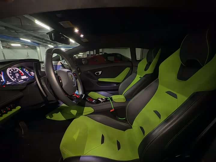 Фото 6 - Lamborghini Huracán