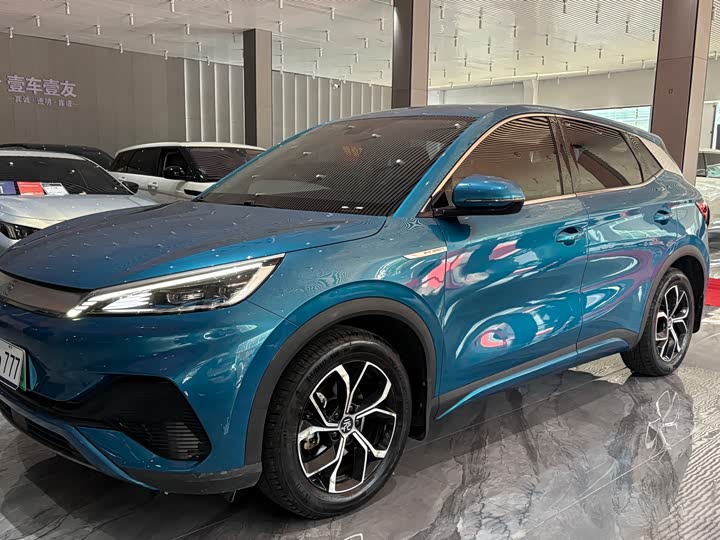 Фото 2 - BYD Yuan Plus