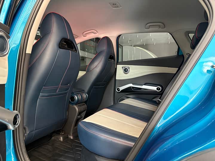 Фото 6 - BYD Yuan Plus