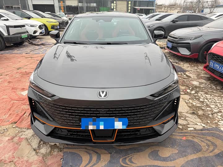 Фото 2 - Changan UNI-V