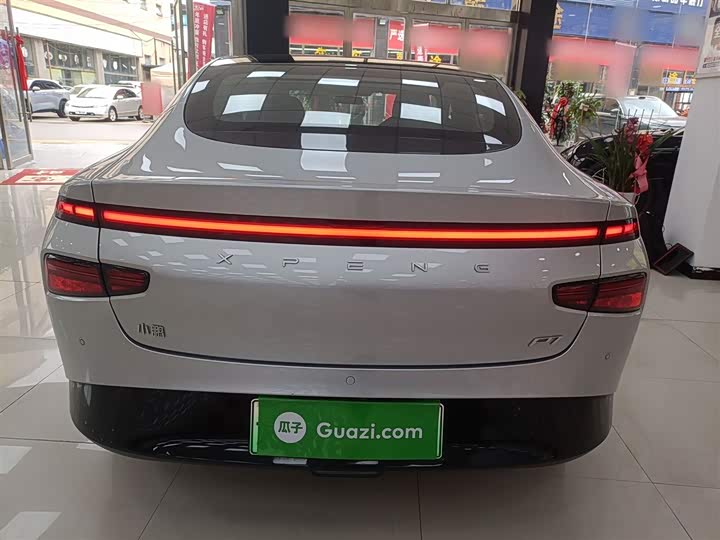 Фото 6 - XPeng P7