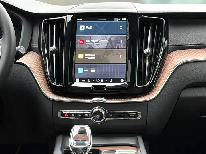 Фото 4 - Volvo XC60