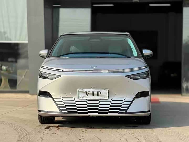 Фото 2 - XPeng X9