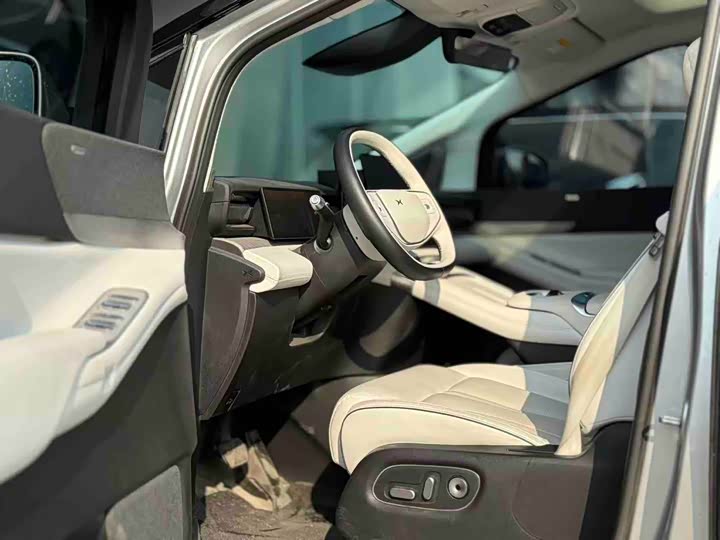 Фото 7 - XPeng X9