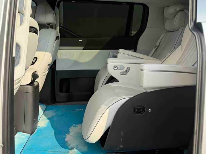 Фото 8 - XPeng X9