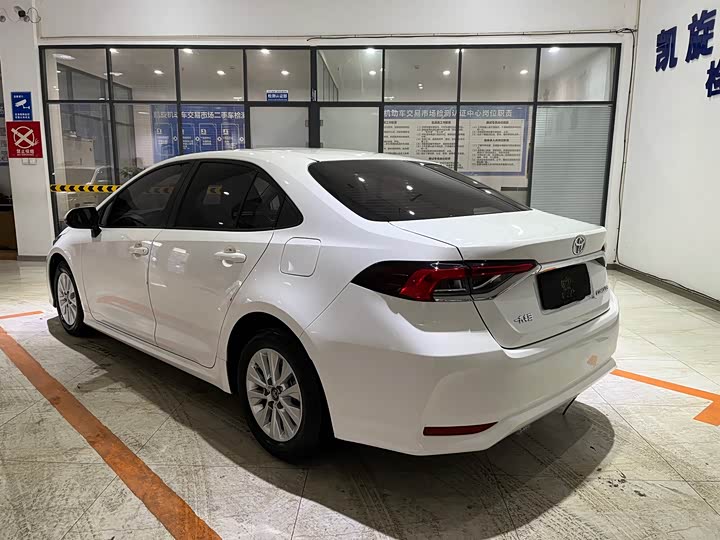 Фото 6 - Toyota Corolla