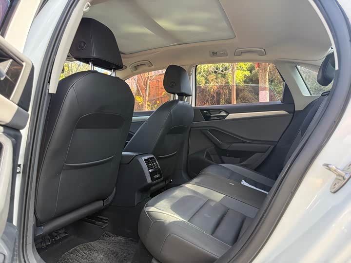 Фото 5 - Volkswagen Sagitar L