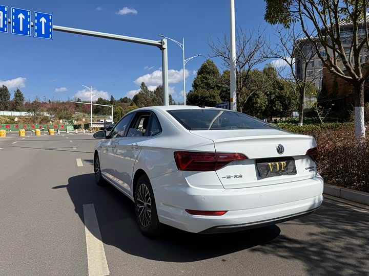 Фото 8 - Volkswagen Sagitar L