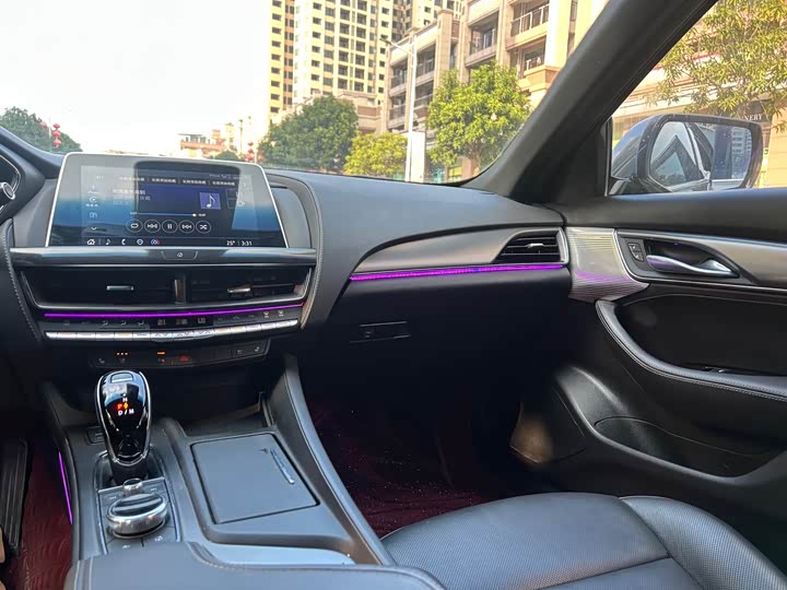 Фото 8 - Cadillac CT5