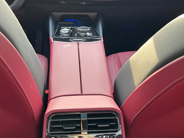 Фото 6 - BMW 5 Series