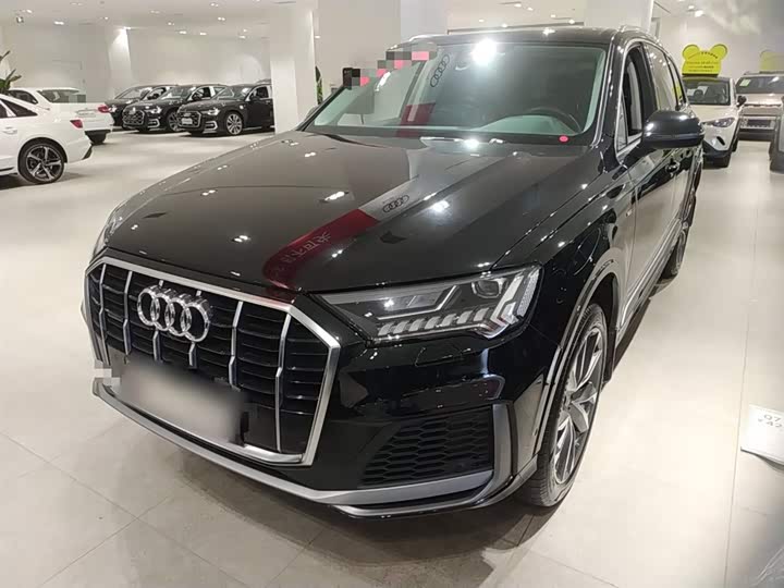 Фото 2 - Audi Q7