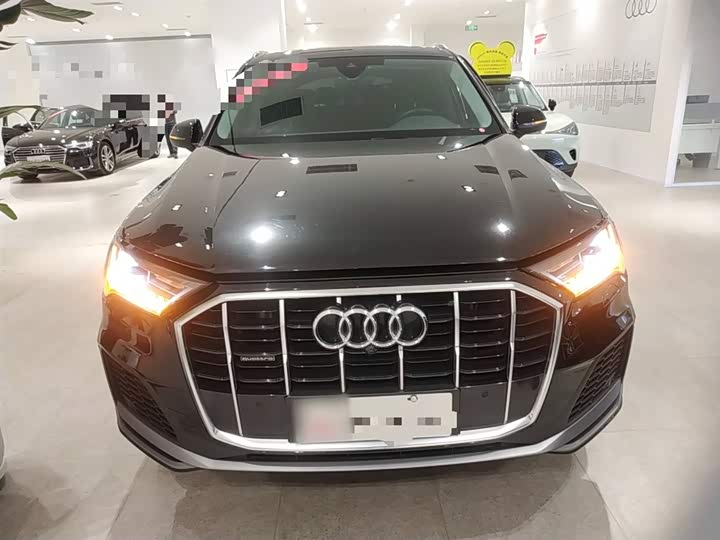 Фото 3 - Audi Q7