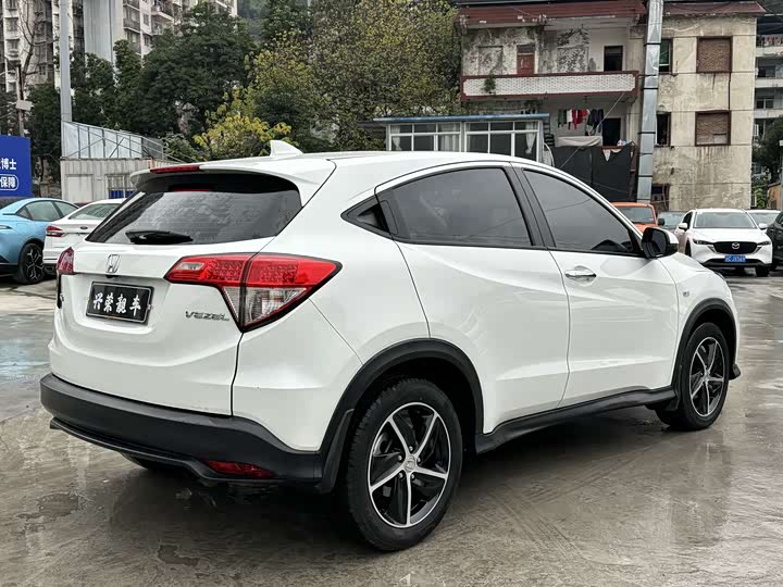Фото 6 - Honda Vezel