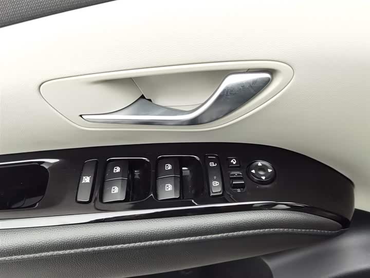 Фото 9 - Hyundai Tucson L