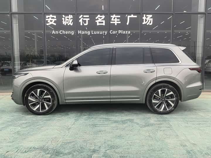 Фото 2 - LiXiang One