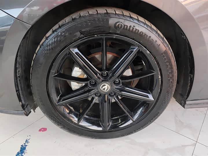 Фото 6 - Changan UNI-V