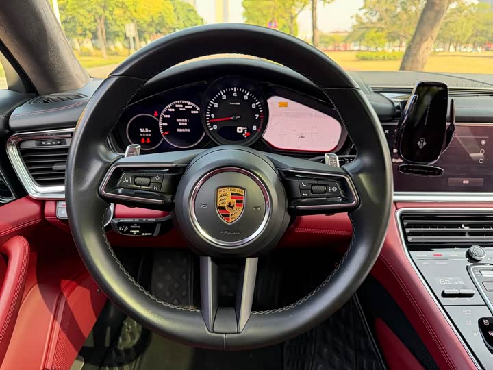 Фото 4 - Porsche Panamera