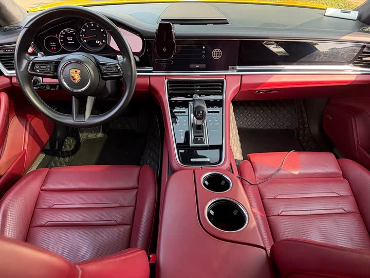 Фото 5 - Porsche Panamera