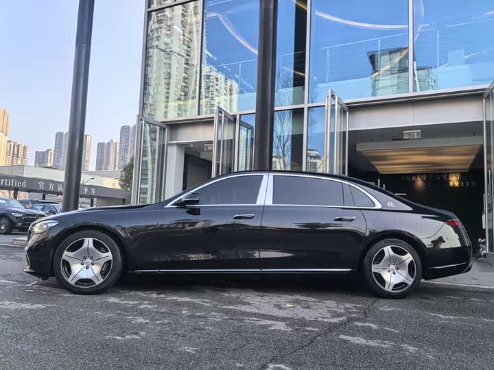 Фото 2 - Mercedes-Benz Maybach S-Class