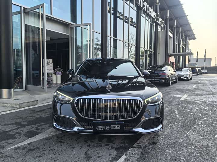 Фото 3 - Mercedes-Benz Maybach S-Class