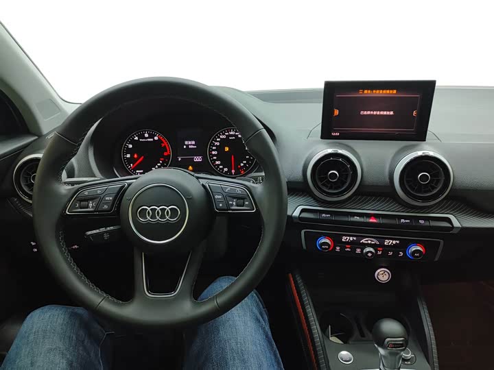 Фото 4 - Audi Q2L