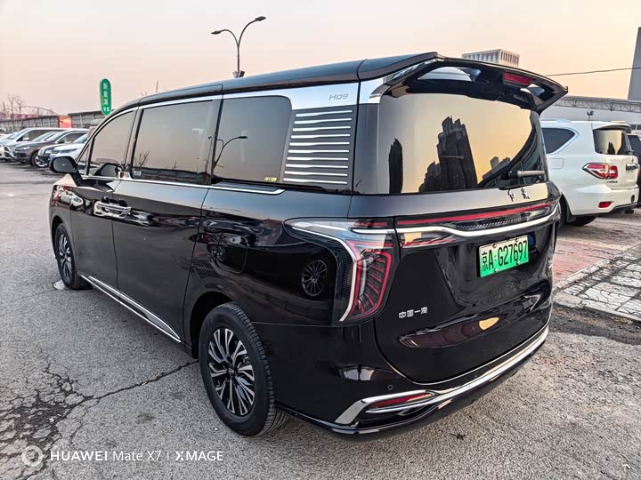 Фото 3 - Hongqi HQ9 Hybrid