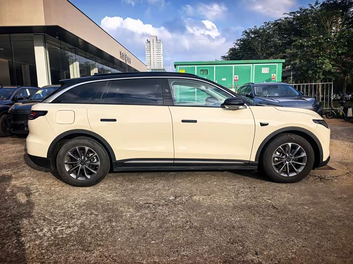 Фото 9 - Leapmotor C11