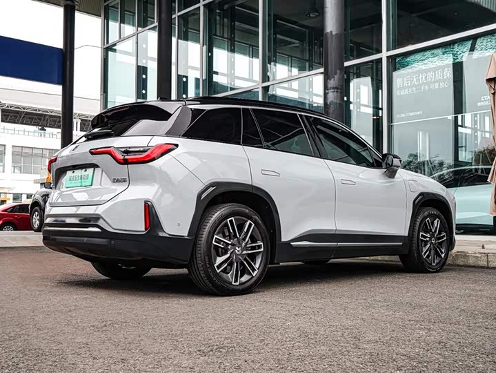 Фото 6 - Nio ES6