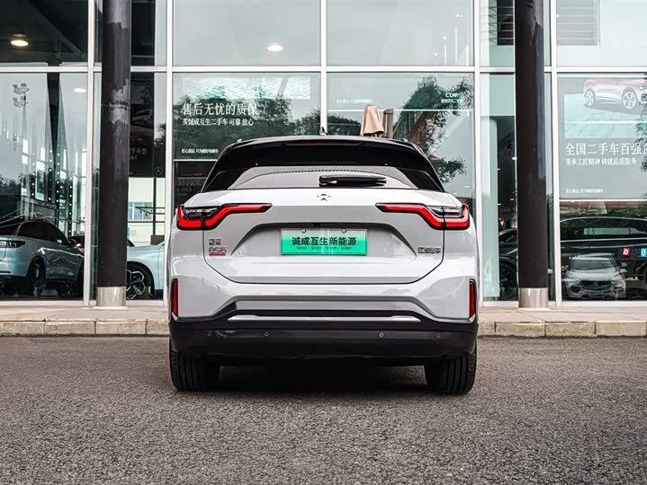 Фото 7 - Nio ES6