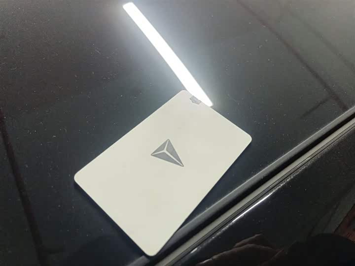 Фото 8 - Changan Deepal SL03