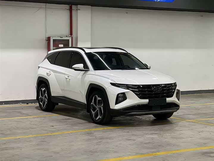 Фото 3 - Hyundai Tucson L