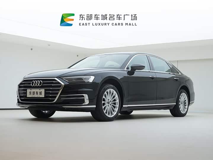 Фото 1 - Audi A8