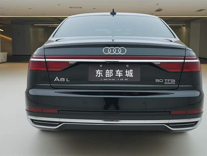 Фото 5 - Audi A8