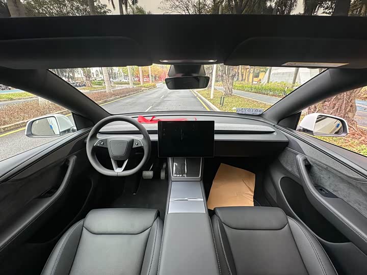 Фото 7 - Tesla Model Y