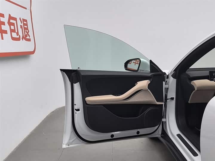 Фото 8 - Nio ET5T