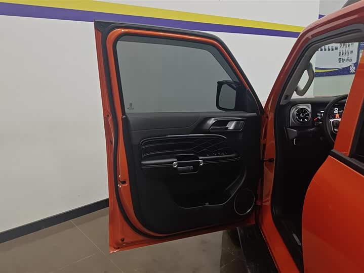 Фото 7 - Tank 300