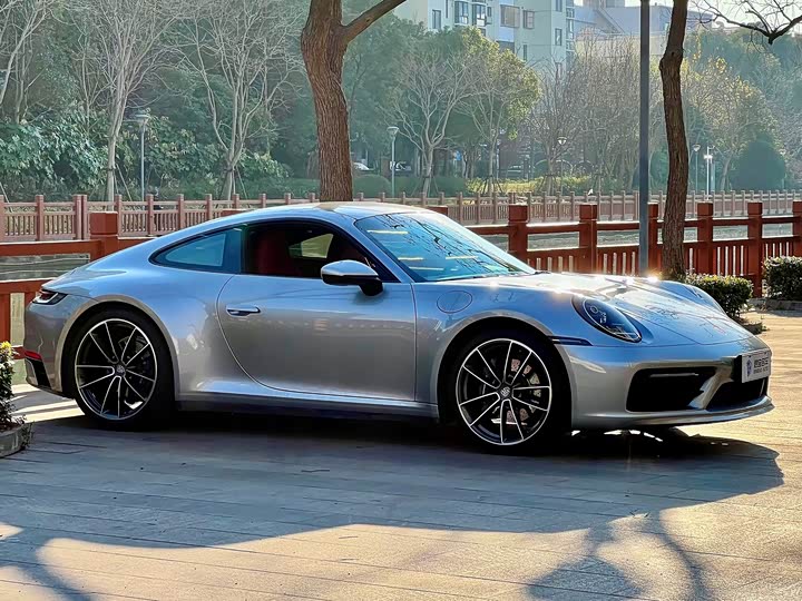 Фото 4 - Porsche 911