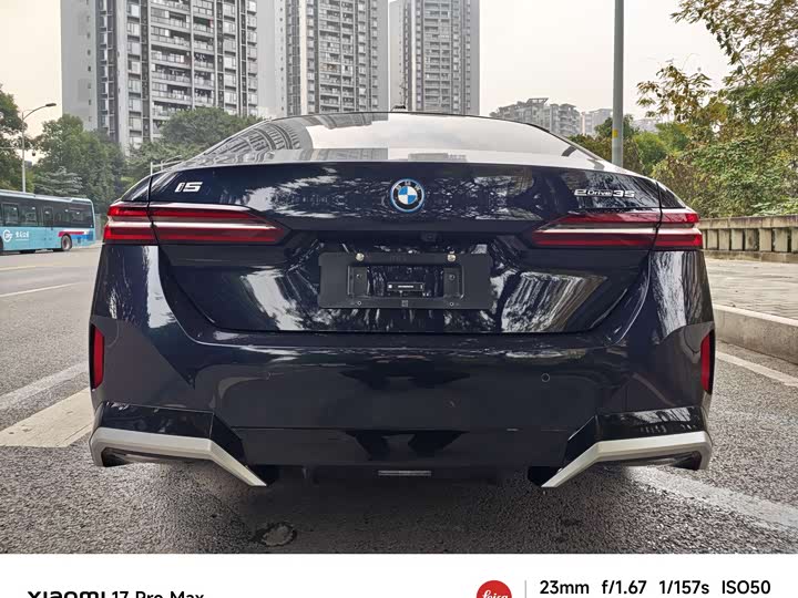 Фото 3 - BMW i5