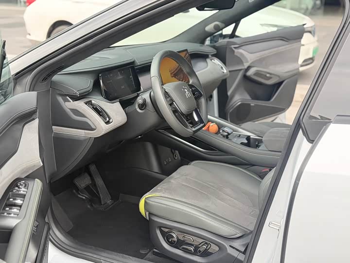 Фото 4 - BYD Song L