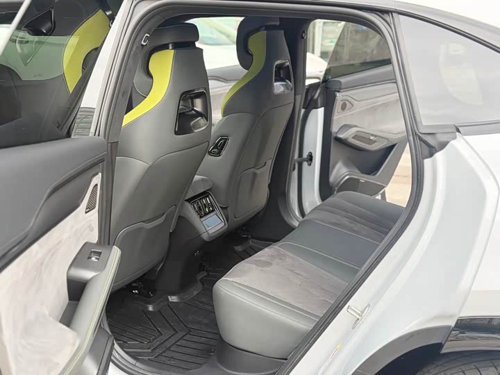 Фото 5 - BYD Song L