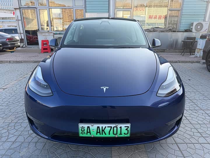Фото 1 - Tesla Model Y