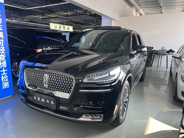 Фото 8 - Lincoln Aviator