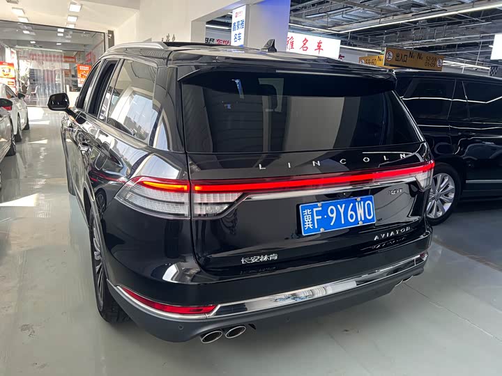 Фото 9 - Lincoln Aviator