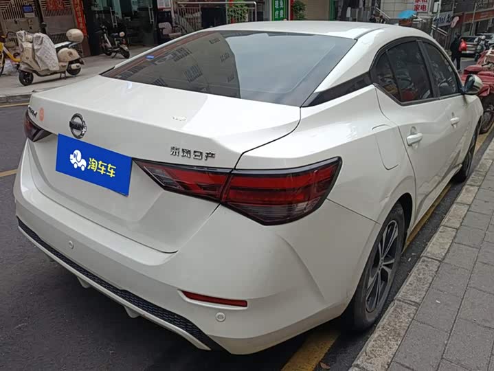 Фото 3 - Nissan Sylphy