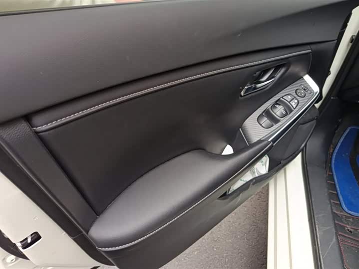 Фото 7 - Nissan Sylphy