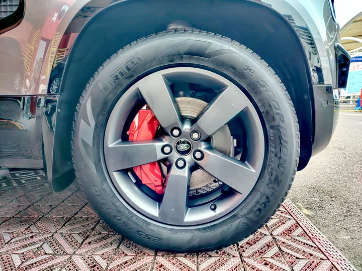 Фото 4 - Land Rover Defender