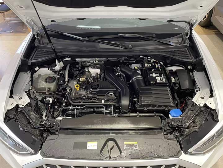 Фото 9 - Audi Q3