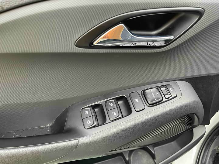 Фото 7 - Hyundai ix35 (Mufasa)