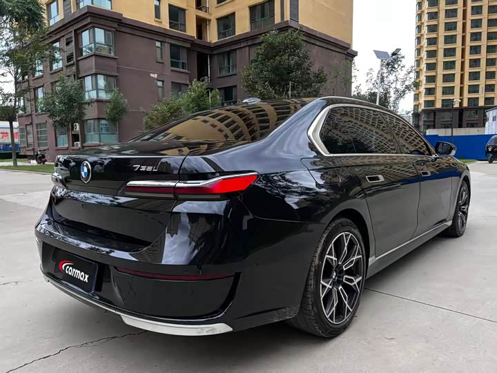 Фото 6 - BMW 7 Series