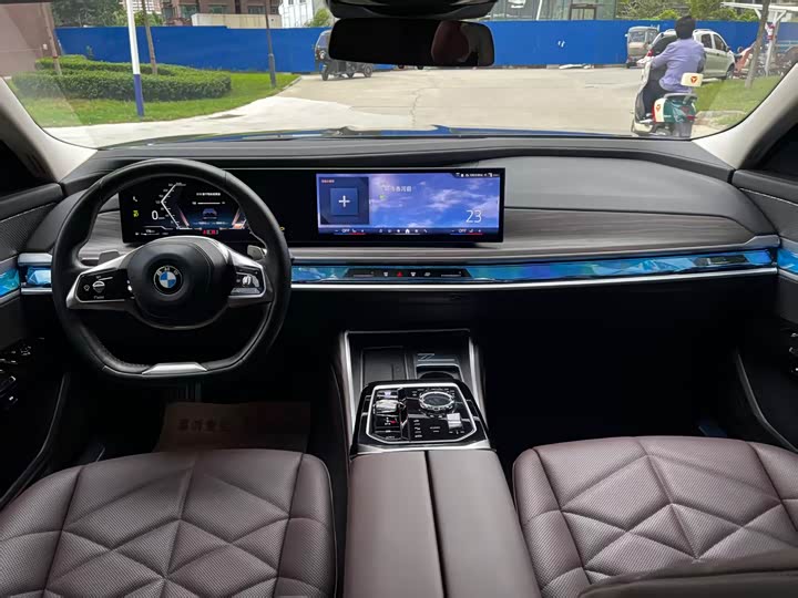 Фото 7 - BMW 7 Series